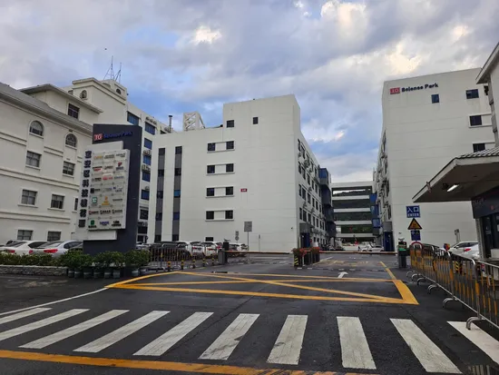 Wearable Smart Watch Featuring Advanced Fitness Tracking