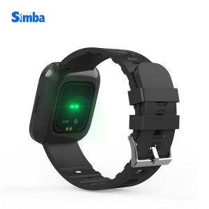 W17 Fashion Smartwatch displaying heart rate monitoring