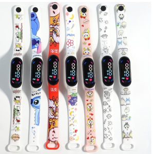 Low cost children smartwatch with Amoled display